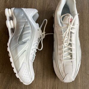 Nike Shox R4 2024 White Metallic Silver  Men’s size 10.5